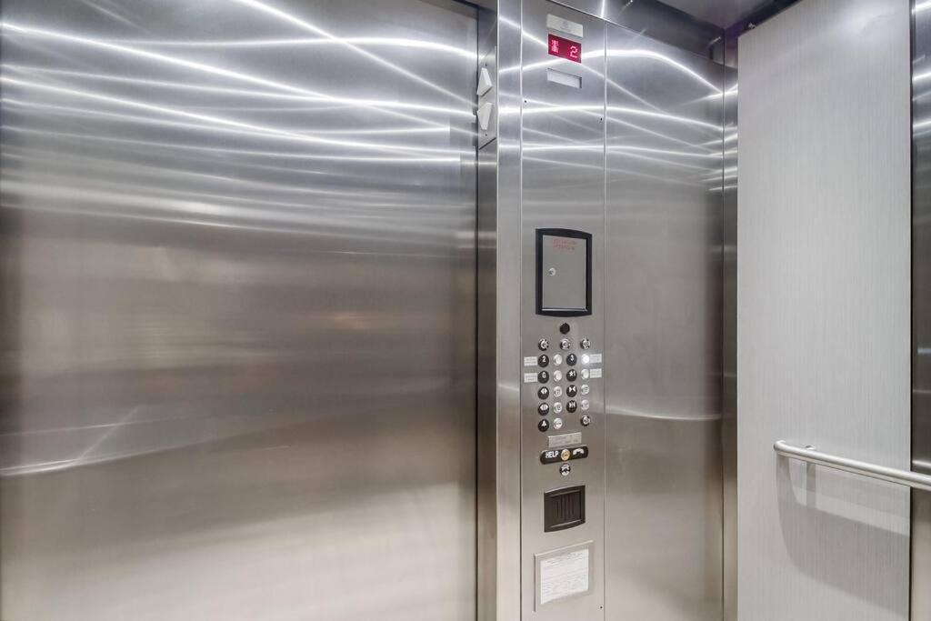 Park Blvd Paradise 303 King Bed With A Private Spa サンディエゴ エクステリア 写真